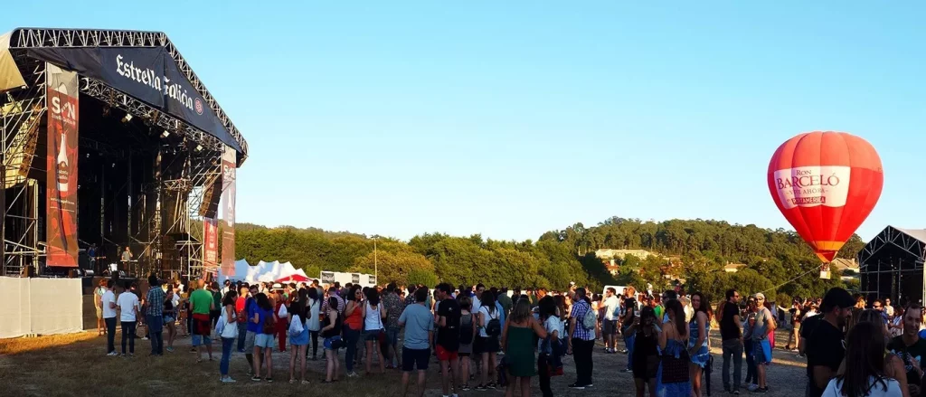 globo aerostátcio en festival musical globotur